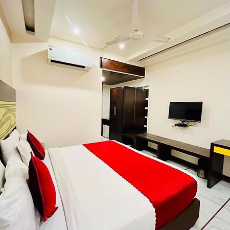Frankstay -Le Unit By Worth New Delhi Buitenkant foto