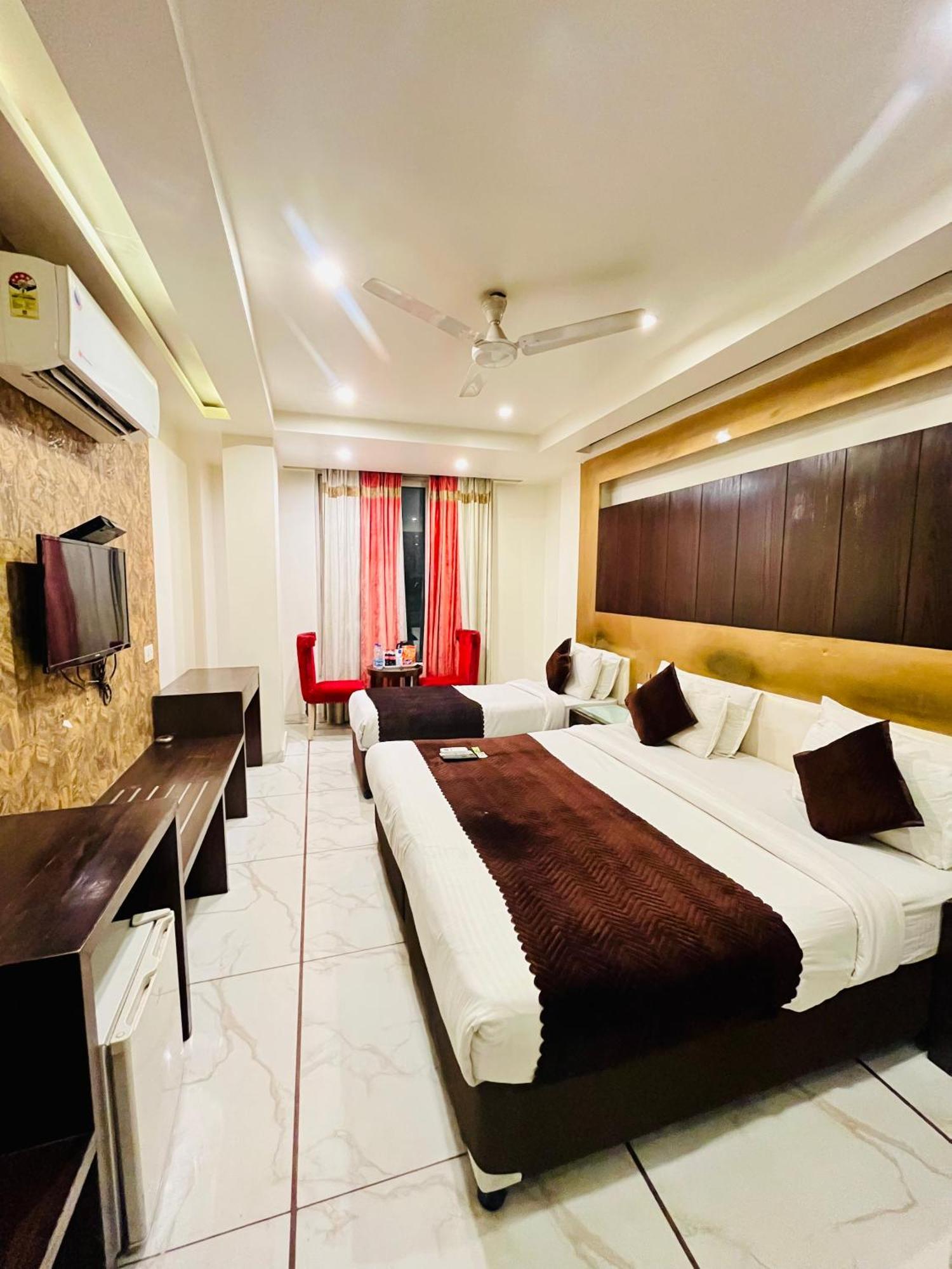 Frankstay -Le Unit By Worth New Delhi Buitenkant foto