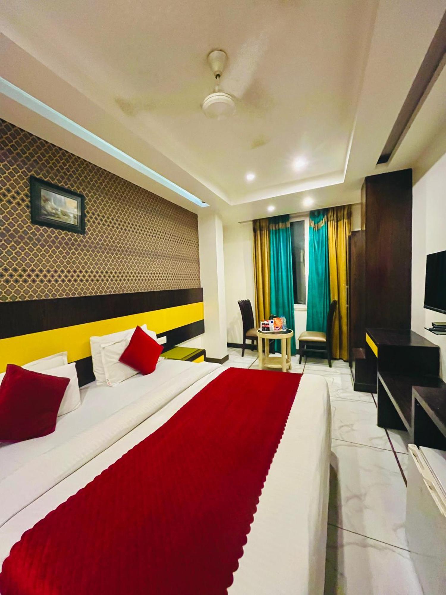 Frankstay -Le Unit By Worth New Delhi Buitenkant foto