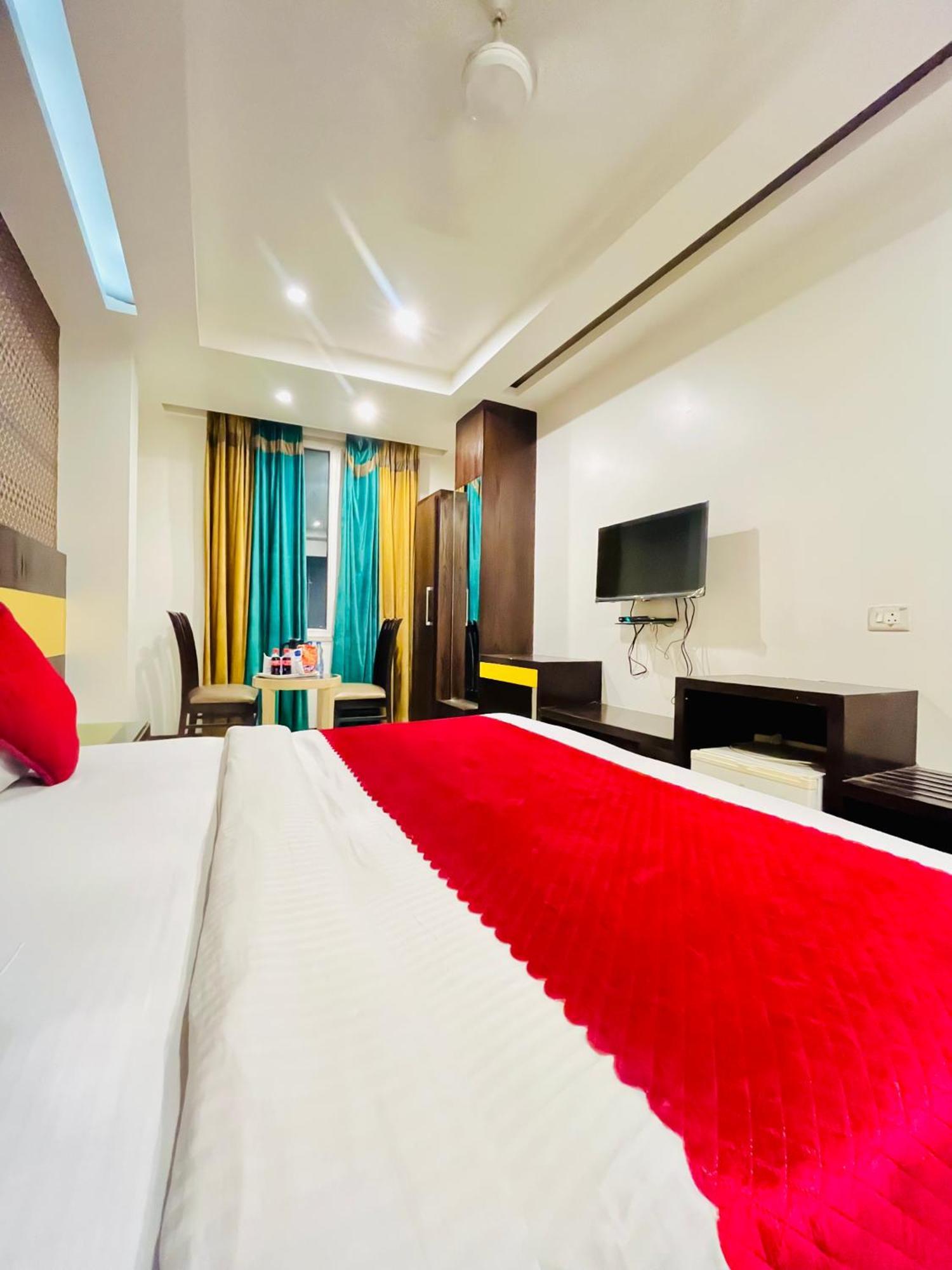 Frankstay -Le Unit By Worth New Delhi Buitenkant foto